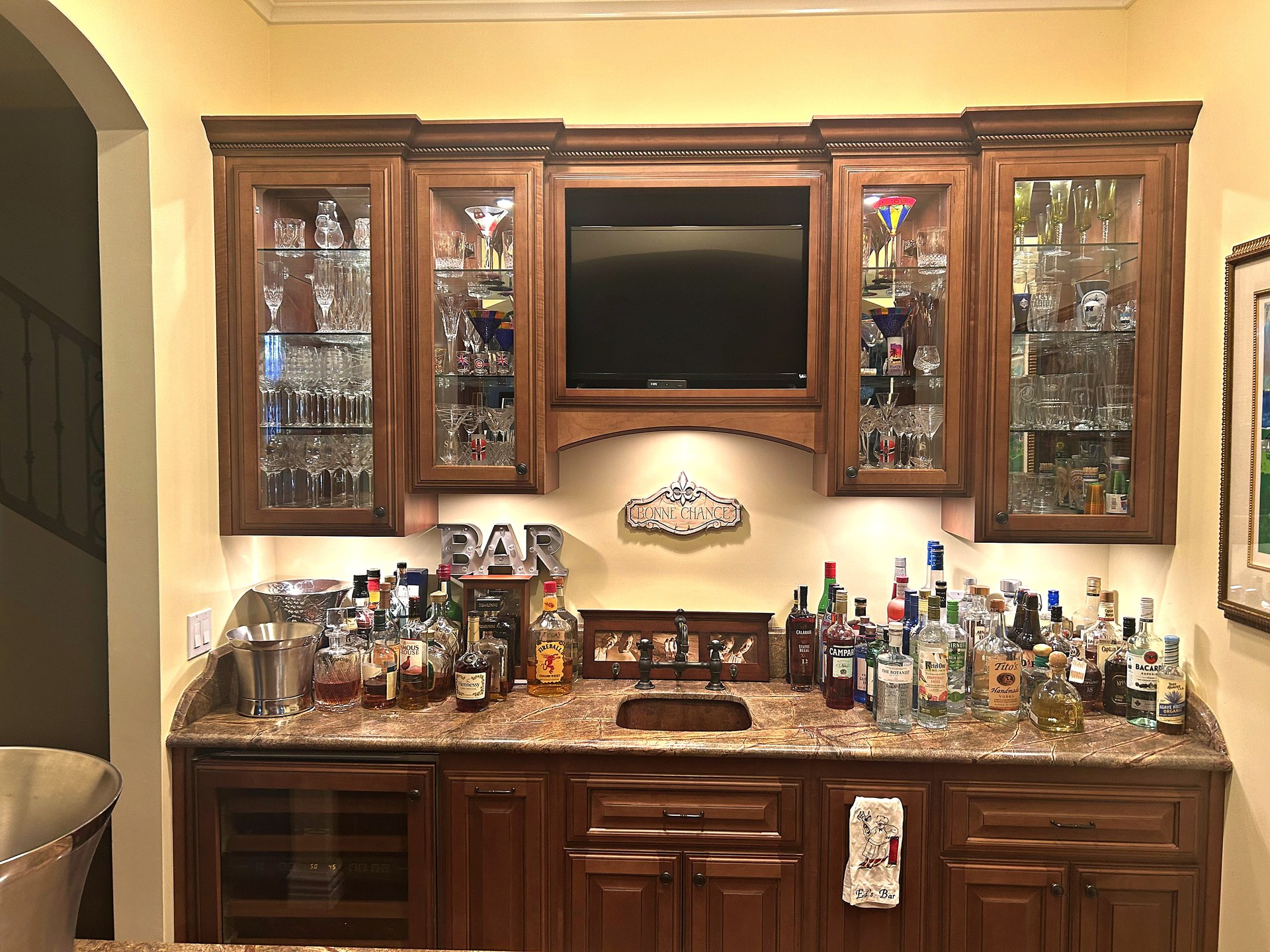 The custom bar.